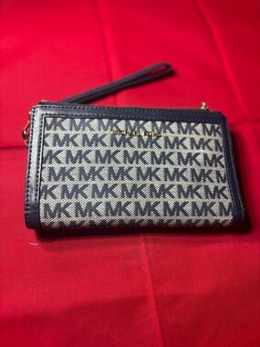 Michael Kors Navy MK Logo Wristlet EPC